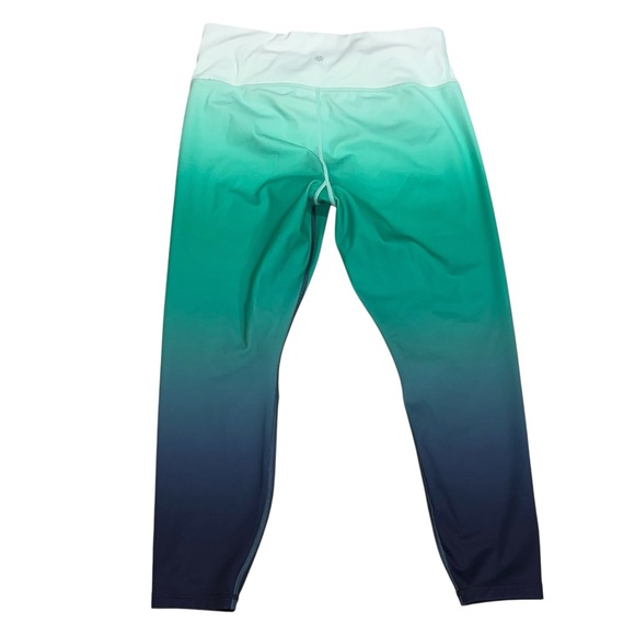 Athleta Green & Blue Ombre Elation 7/8 Tight Leggings Pants size Large - Picture 4 of 12